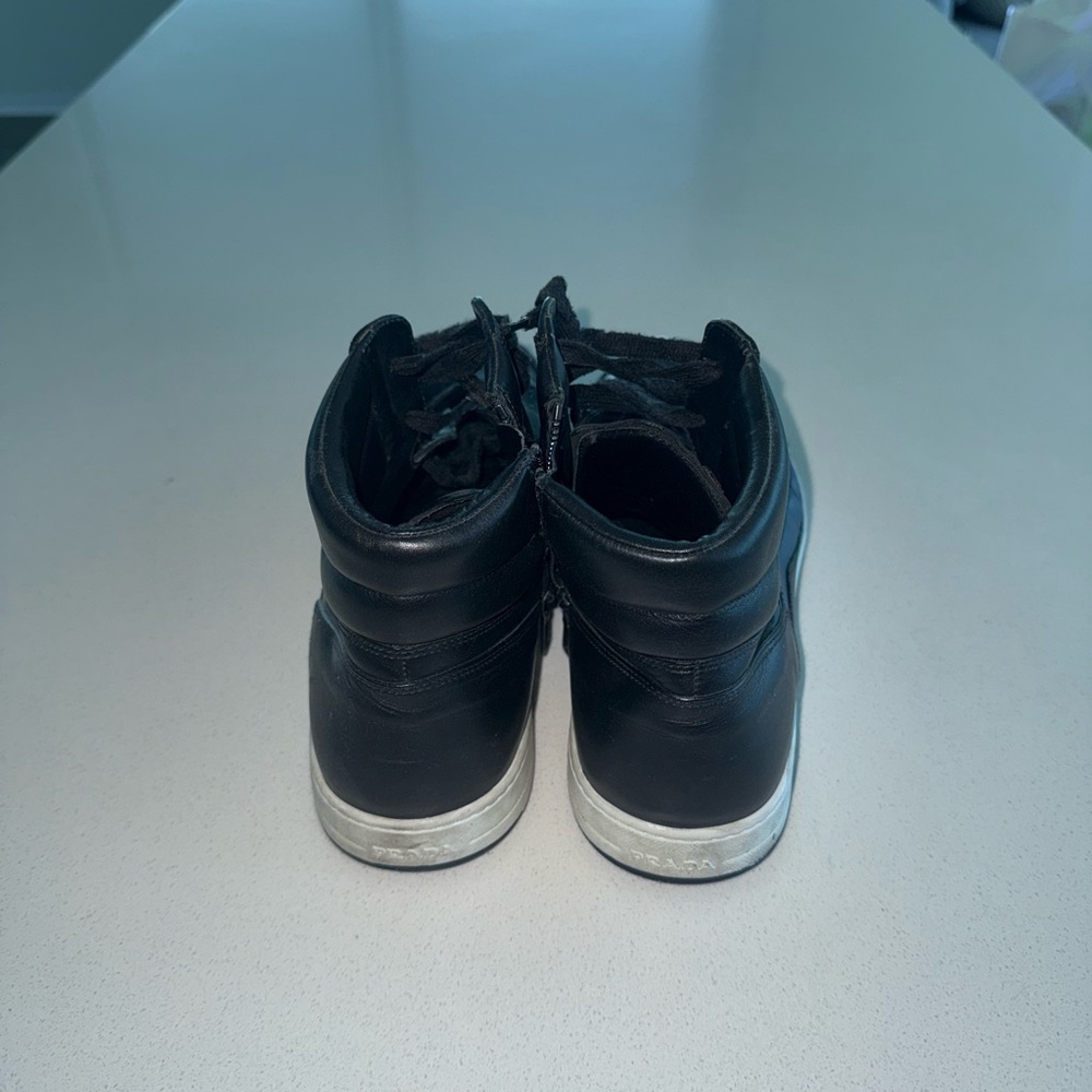 Prada Black and Red Sneakers with Classic Silhouette - Picture 3 of 10